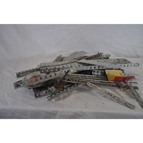 Lot of VTG Erector Set Pieces - Picture 1 of 2